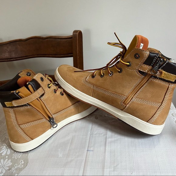 Boys Timberland boots - Picture 7 of 11